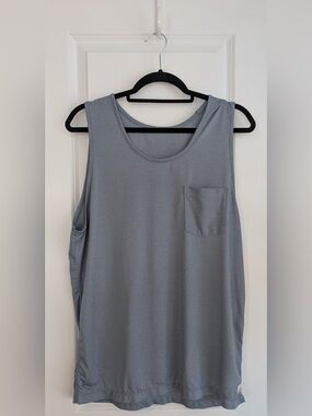 Vuori Men's Tradewind Performance Pocket Tank Heathered Blue Size Medium